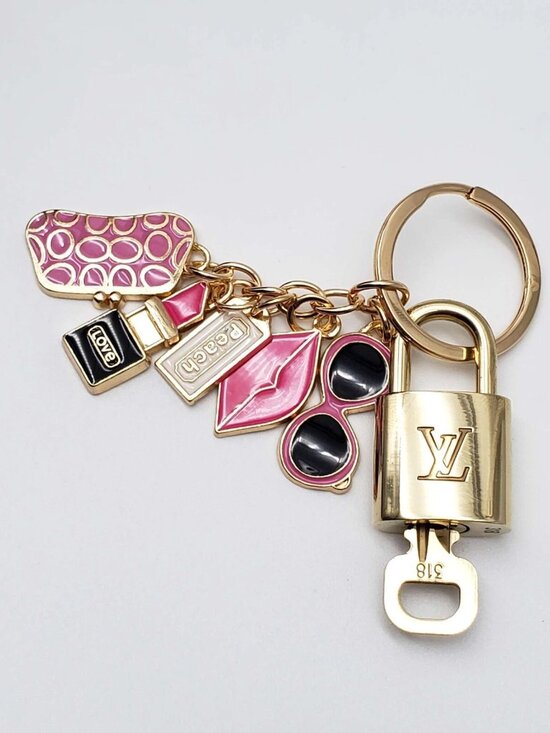 Authentic Louis Vuitton Lock & Key with unbranded Bagcharm, Keycharm, Keychain - Picture 1 of 10